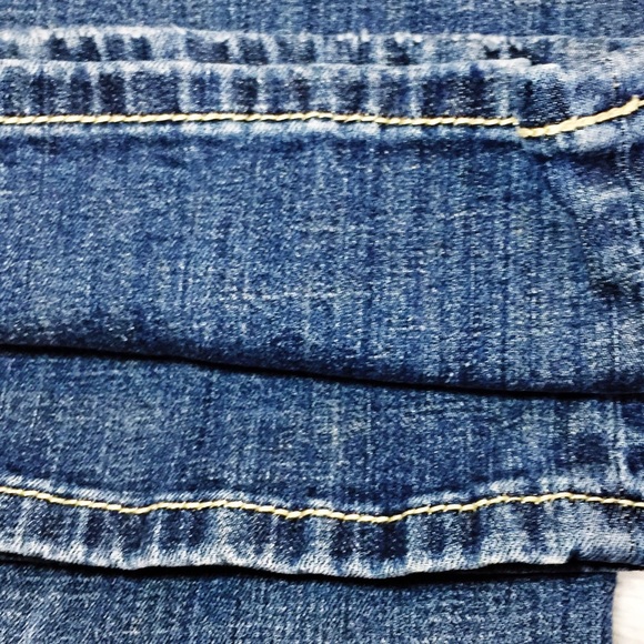 Seven7 Medium Wash Embroidered Pocket Blue Jeans - Picture 7 of 7